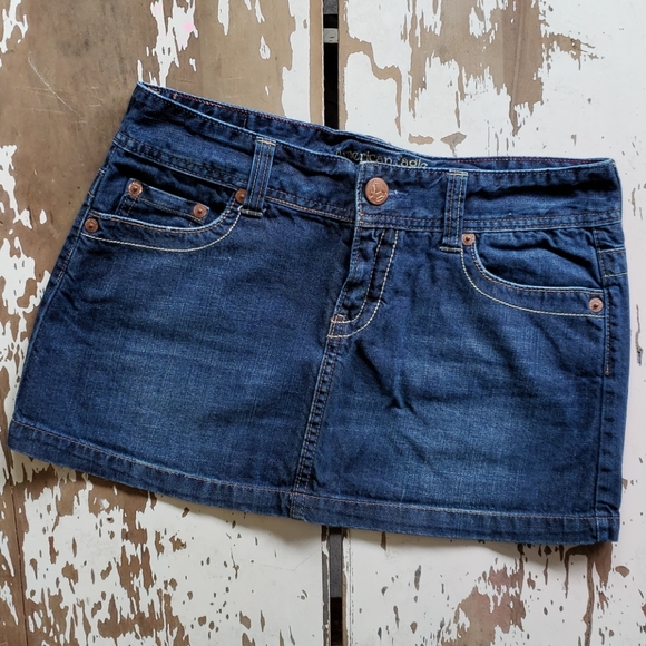 Vintage AEO Perfect Look Made To Last Denim Skirt - Picture 8 of 8